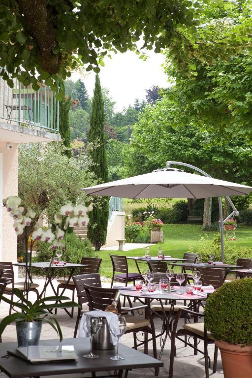 Logis Auberge Saint Simond อิกซ์เลส์แบ็งส์ ภายนอก รูปภาพ